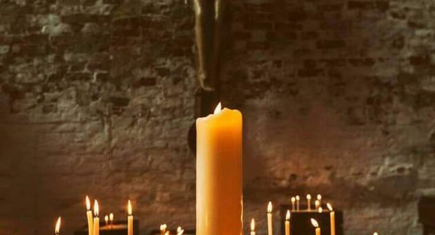 croce candele preghiera quaresima