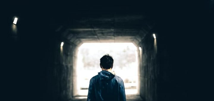 tunnel luce speranza paura